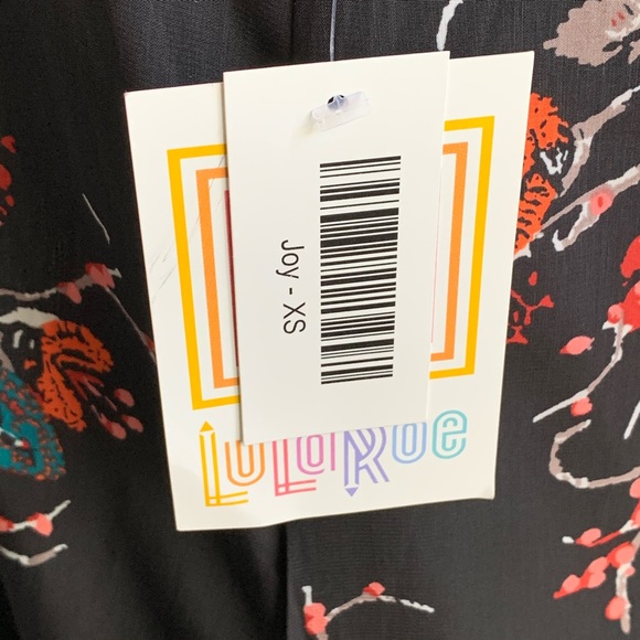 NWT LULAROE long printed blouse/tunic - Picture 7 of 7